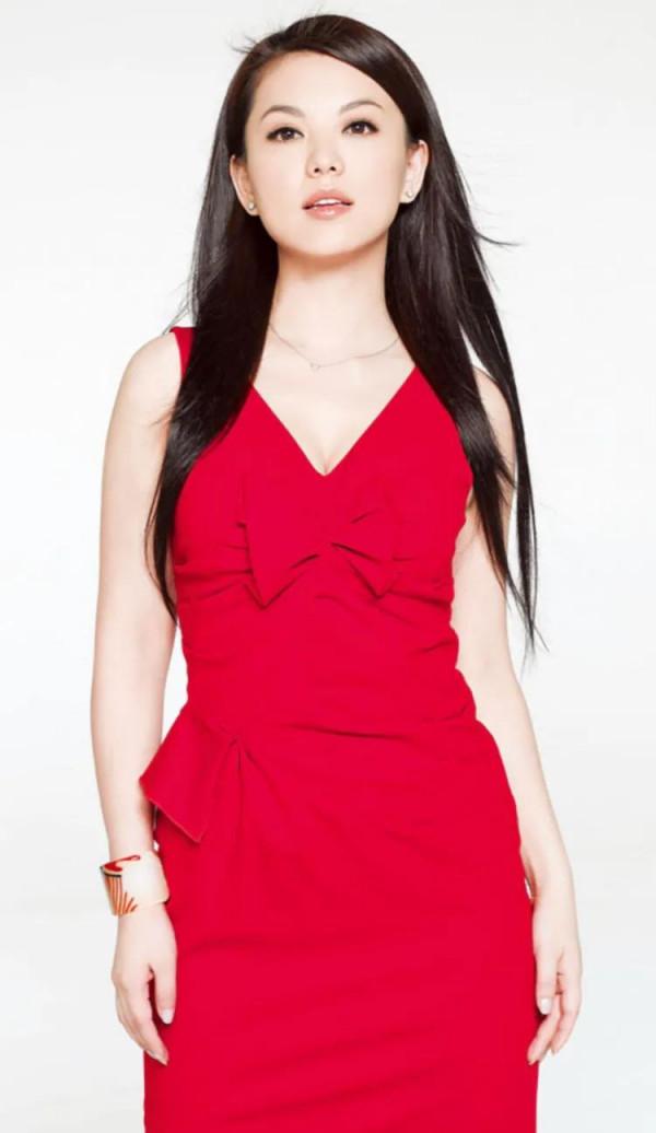 這應該是李湘狀態最好看的時候，有一張照片特別像詠梅