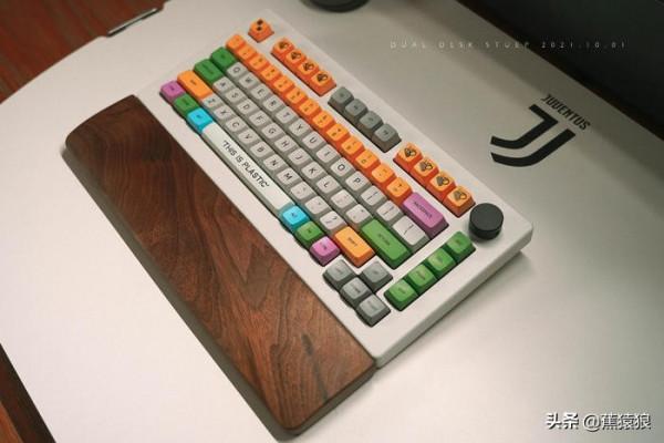 不到半年時間，接著折騰最佳化桌面，再SHOW一次