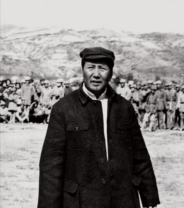 戴笠的得意門生,打入延安內部加入共產黨,謀劃刺殺毛主席 戴笠的得意門生,打入延安內部加入共產黨,謀劃刺殺毛主席