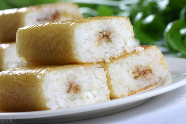 大年三十年夜飯，桌上必備5樣美食，寓意幸福美滿，新年好運連連