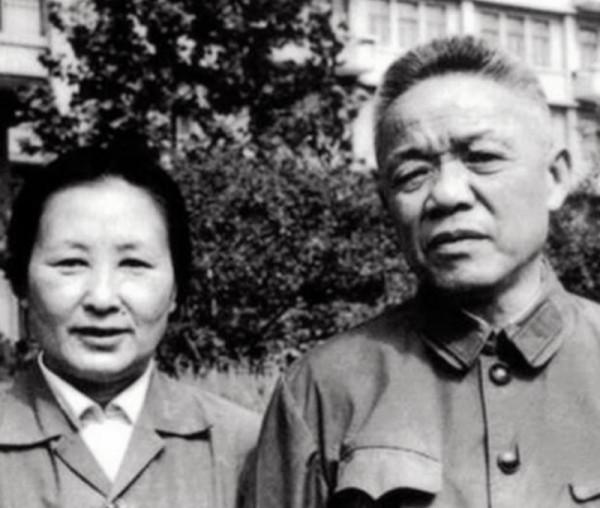 開國將領都有些什麼雅稱,其中彭老總、韓先楚的雅稱是什麼? 開國將領都有些什麼雅稱,其中彭老總、韓先楚的雅稱是什麼?