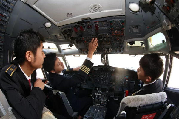 飛行大學篇二：中國民航大學