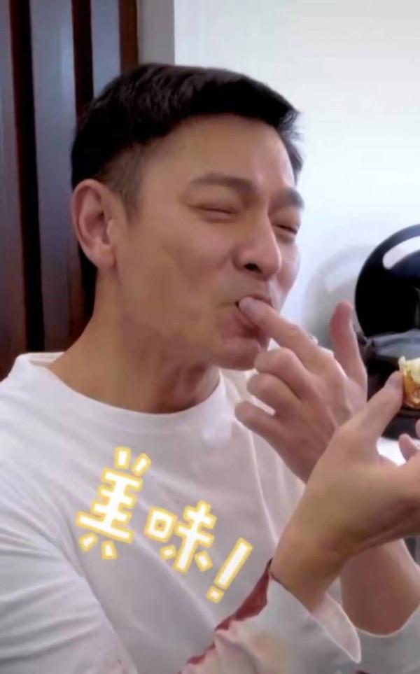 劉德華罕見教煮菜，公開“雞蛋沙律三明治”食譜，引爆粉絲圍觀