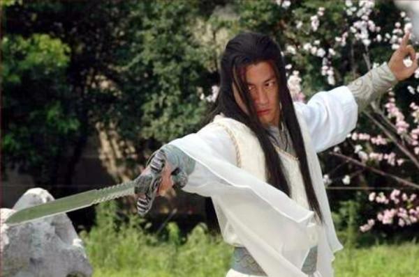 古龍創造了三個好名字,連他自己都沒法超越,三個人都是江湖傳奇 古龍創造了三個好名字,連他自己都沒法超越,三個人都是江湖傳奇