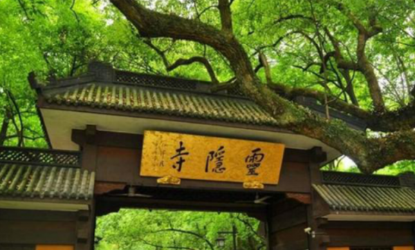 安徽小夥王先凱，獨守古廟7年，生活全靠香火錢，有時每月僅40元