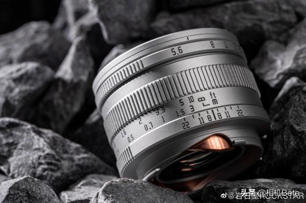 一臺拍立得讓富士衝到第二了？