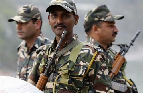 引印度軍方介入調查的苦行僧:自13歲不吃不喝持續77年,如何做到 引印度軍方介入調查的苦行僧:自13歲不吃不喝持續77年,如何做到