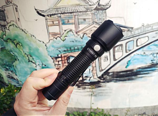 隨手劃去，皆是光明：CYANSKY K3手電