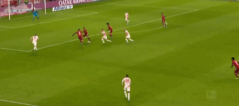 德甲-萊萬造兩球穆勒破門 拜仁3-2萊比錫 多賽一場9分領跑