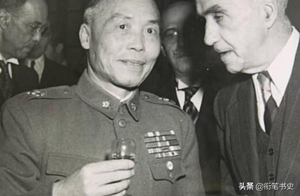 1949年，郭汝瑰面臨暴露，一位70歲的國民黨員拼死相救，後來如何