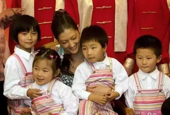 她是歐洲首位亞裔王妃，40歲時和王子離婚：男人不過是錦上添花