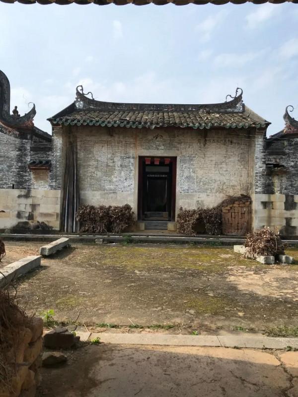 文旅中國0009:廣東省最大古梁家莊園,有炮樓碼頭為何人去樓空? 文旅中國0009:廣東省最大古梁家莊園,有炮樓碼頭為何人去樓空?