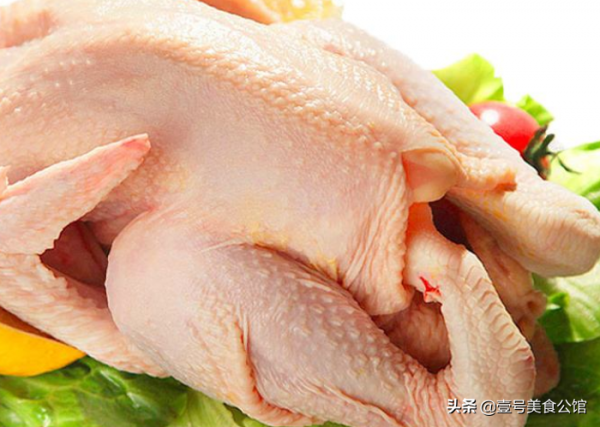 冬日裡，在家燉上一鍋薑汁雞煲，鮮香微辣，美味解饞，家人特愛吃