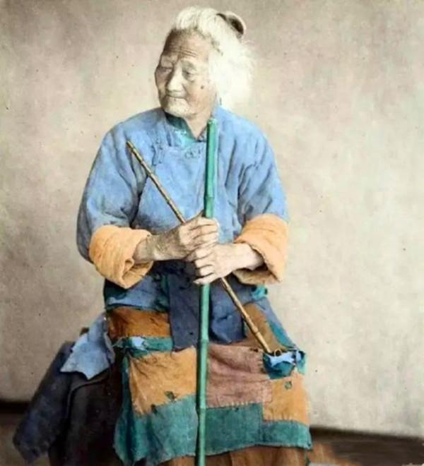 晚清老照片：慈禧扮演觀音姐姐，洋人獵殺老虎，公子哥娶法國新娘