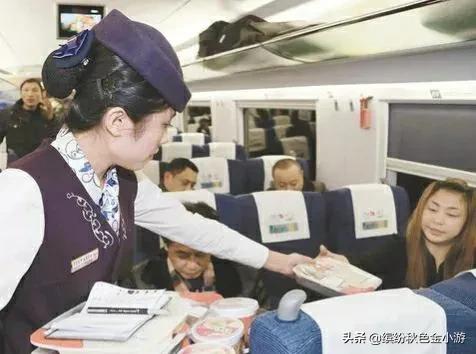 除自帶餐食、買盒飯、去餐吧吃外,這兩種火車上用餐方法您用過嗎 除自帶餐食、買盒飯、去餐吧吃外,這兩種火車上用餐方法您用過嗎