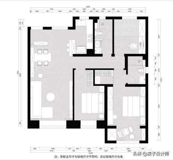 95㎡陽光暖居，入戶以亞克力透明管做隔斷，效果喜人