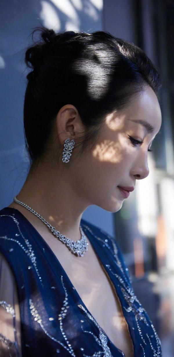 秦海璐，活成幸福的樣子