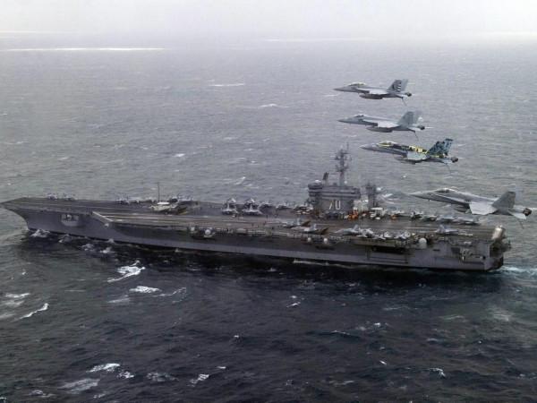 中美航母“相會”太平洋！我軍演練之際，美軍連忙趕來“蹭熱度”