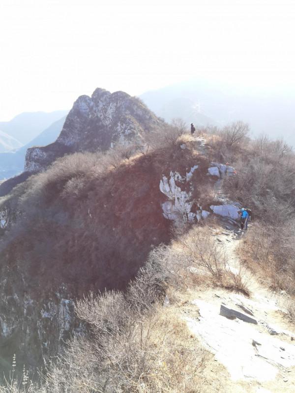 京西小華山—體驗險峻,尋古道,賞馬蹄窩,探溶洞 京西小華山—體驗險峻,尋古道,賞馬蹄窩,探溶洞