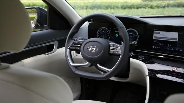 純電家轎的不二之選？試駕：北京現代名圖純電動