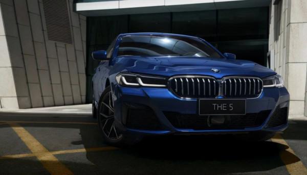 12月高階轎車銷量丨賓士奪冠，寶馬被擠出前三，最慘的還是奧迪