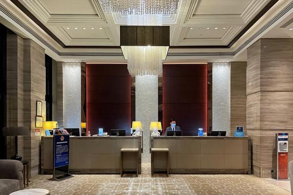 居停順遂，惺惺相“希”——記我與Hilton二〇二一