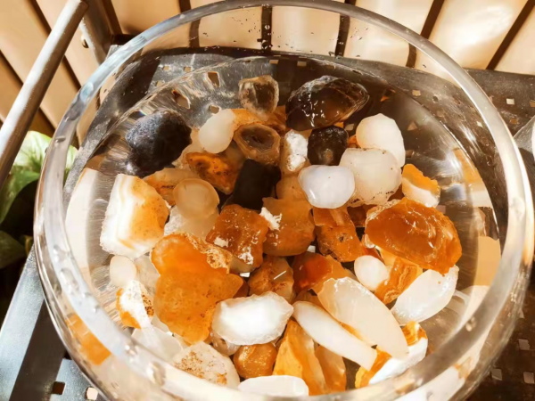 撿瑪瑙,來內蒙古火山草原,讓你撿得不想回家 撿瑪瑙,來內蒙古火山草原,讓你撿得不想回家