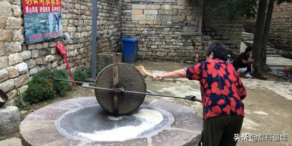 海拔840米,100多套石頭房臥在雲端,濟南這個神仙地方你去過嗎? 海拔840米,100多套石頭房臥在雲端,濟南這個神仙地方你去過嗎?