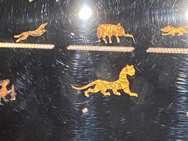 過新年 看新展 虎虎生福祝福您