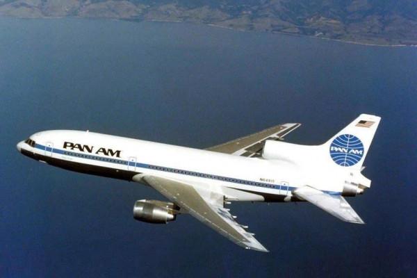 1977年，美國與荷蘭飛機相撞，583人喪生，場面如災難大片