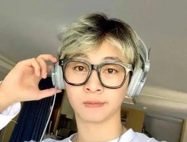 趙麗穎大哭引共鳴：別讓原生家庭，成為毀掉孩子的“兇手”