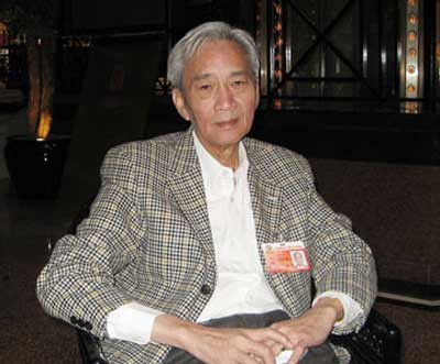 翁靜晶的“忘年戀”:“爹式”婚姻長達29年,張國榮曾為她著迷 翁靜晶的“忘年戀”:“爹式”婚姻長達29年,張國榮曾為她著迷