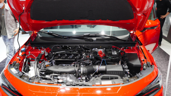 福克斯換四缸機，價格不變動力勉強能戰思域，但配置呢？