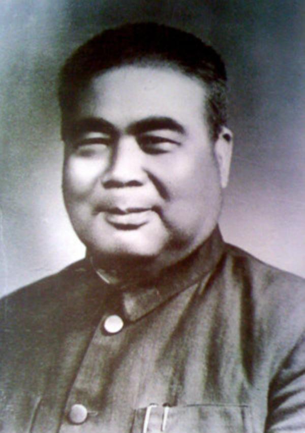 馮玉祥請客從不允許吸菸,但只有一人例外,主席:我要違反紀律了 馮玉祥請客從不允許吸菸,但只有一人例外,主席:我要違反紀律了