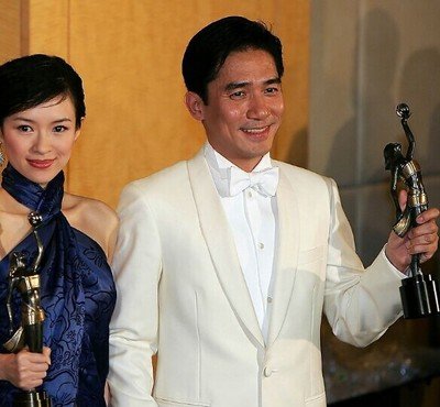 六位香港藝人落魄轉行：送外賣、賣保險，最佳女配當保安餬口