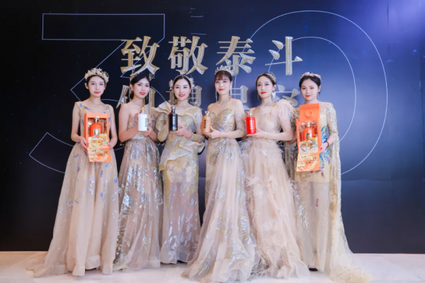 以孫躍加盟為刻度,肆拾玖坊3.0時代奔向大江大海 以孫躍加盟為刻度,肆拾玖坊3.0時代奔向大江大海