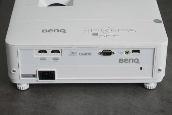 大屏觀影刷劇玩遊戲的最佳拍檔--明基W1800 4K投影儀使用評測 大屏觀影刷劇玩遊戲的最佳拍檔--明基W1800 4K投影儀使用評測