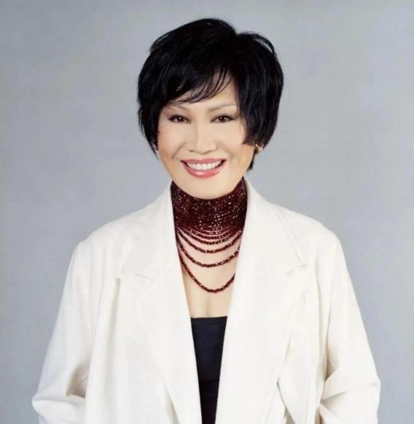 靳羽西：祖師奶奶級名媛，從150美元到億萬身家，30年前紅極一時