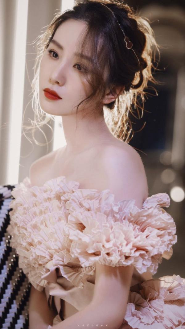 這屆華鼎獎提名不簡單，3人被怒贊，2人被群嘲，還有3人頂峰相見