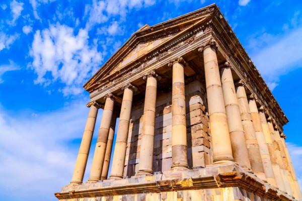 上帝說要有光,於是有了光,有了亞美尼亞 上帝說要有光,於是有了光,有了亞美尼亞