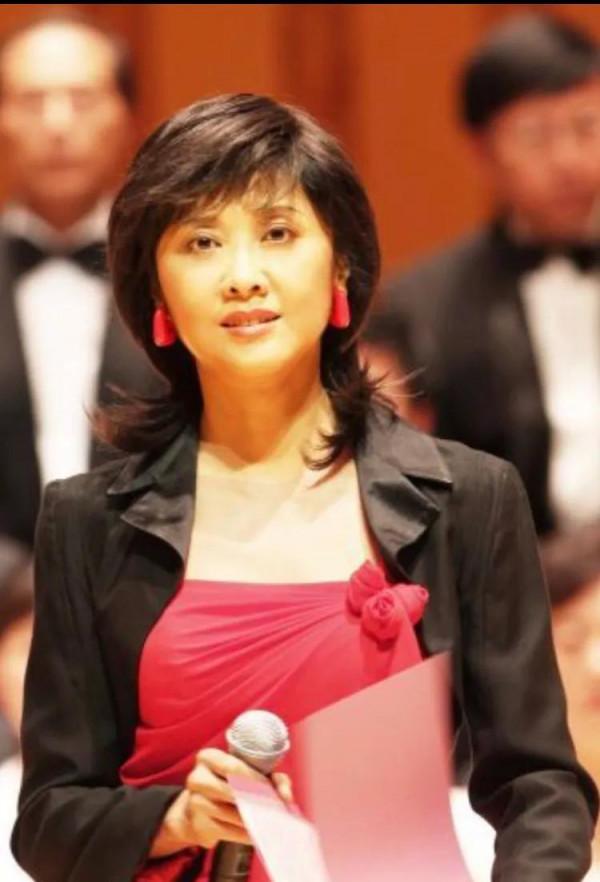 讓人讚賞一輩子的三位女演員,個個慈眉善目,舉止端莊,優雅脫俗 讓人讚賞一輩子的三位女演員,個個慈眉善目,舉止端莊,優雅脫俗