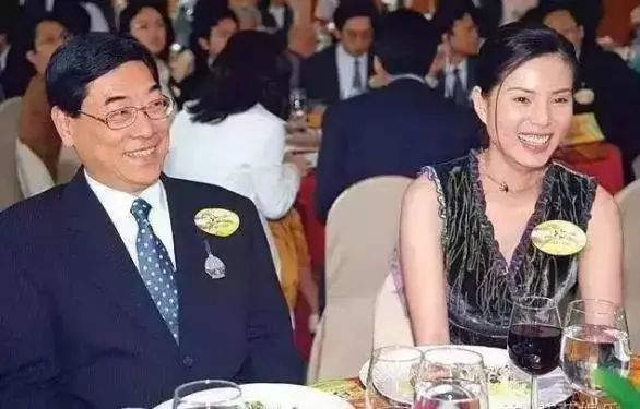 12位不生孩子的香港女星,有人幸福,有人後悔,有人悽慘離世 12位不生孩子的香港女星,有人幸福,有人後悔,有人悽慘離世