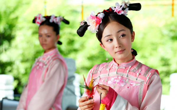 8位小花接拍新劇，楊冪在古偶打轉，熱巴資源好，趙麗穎野心大