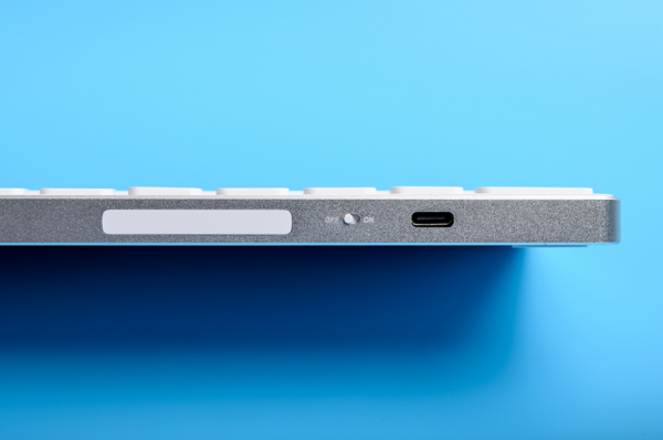 78鍵的輕盈打字精靈：雷柏E9050G無線刀鋒鍵盤體驗