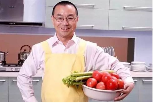 劉儀偉：四川女婿感動丈母孃，越怕老婆越幸福，為女兒犧牲了太多