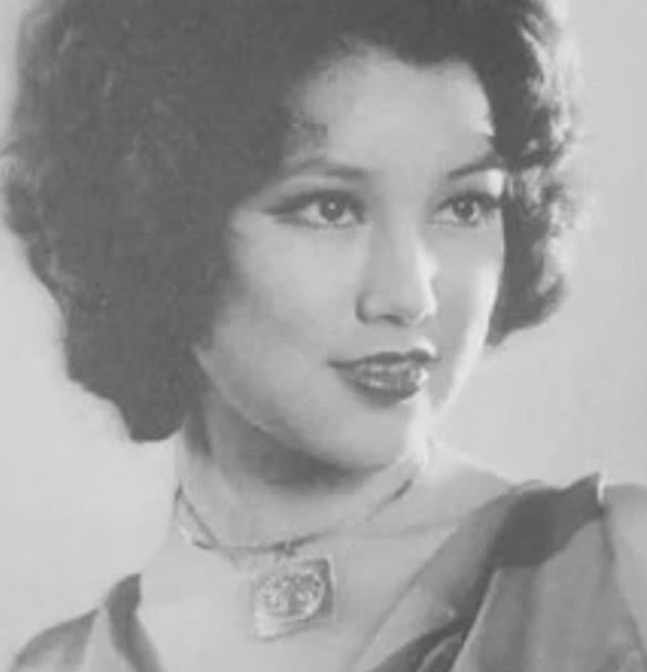 整容老去和自然老去有何區別?4對同齡貌美女星今昔對比差距大 整容老去和自然老去有何區別?4對同齡貌美女星今昔對比差距大