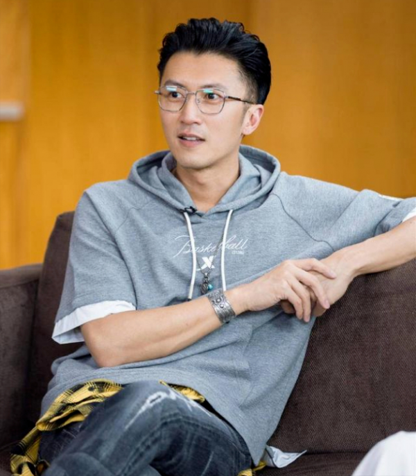 8位定居內地的港臺明星,有人購置上億豪宅,有人只能租房住 8位定居內地的港臺明星,有人購置上億豪宅,有人只能租房住