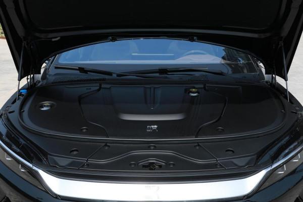 全系“佩刀”的比亞迪旗艦,配置拉滿、3.9秒破百,已被徹底捧紅 全系“佩刀”的比亞迪旗艦,配置拉滿、3.9秒破百,已被徹底捧紅