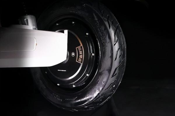 這2款電動車效能出眾,續航可達100公里,價格卻不到3000 這2款電動車效能出眾,續航可達100公里,價格卻不到3000