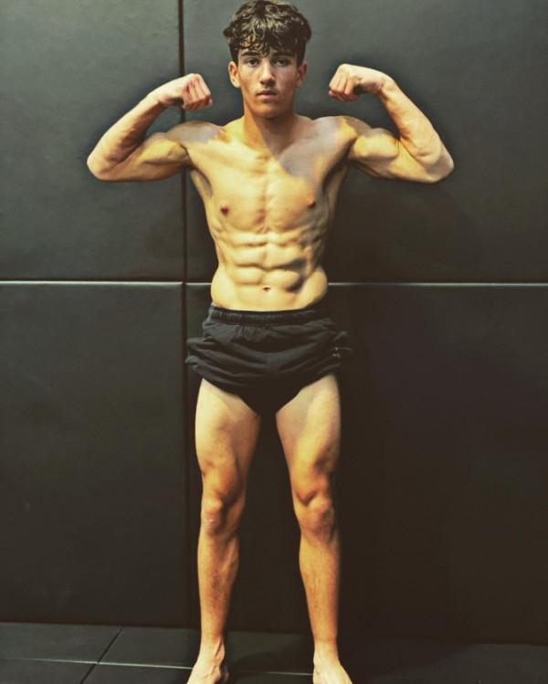 世界上最強壯的男孩，8年之後怎麼樣了？已經完全認不出來了